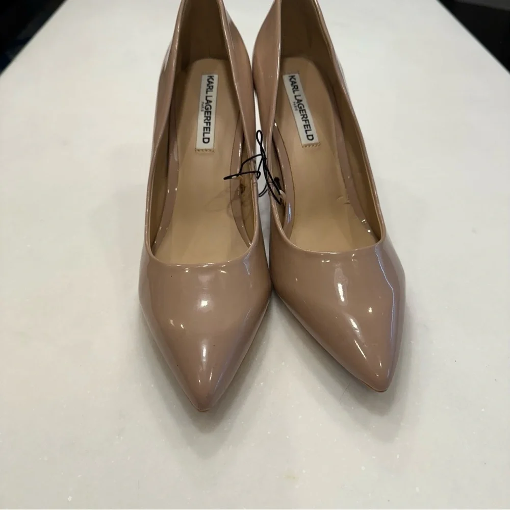 KARL LAGERFELD PARIS Patent Leather Pumps Nude Size 9.5M NEW